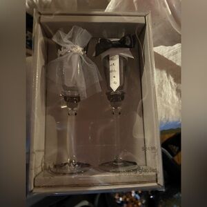 Bride and Groom Champagne Flutes